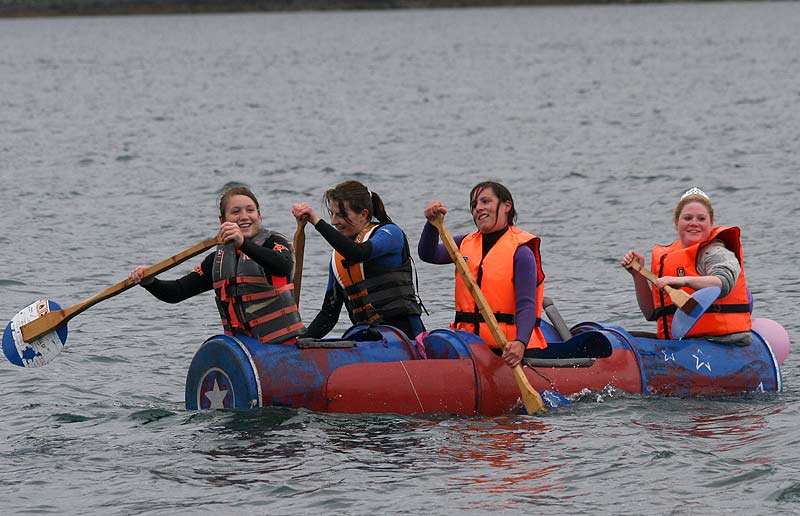 Girls Raft 2